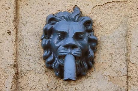 Goussaincourt : lavoir-fontaine-abreuvoir