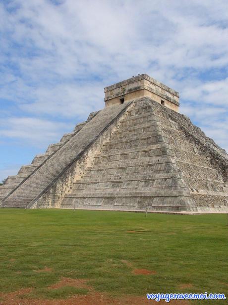 La cité Maya de Chichen Itza au Mexique La pyramide de kukulcán de la cité Maya Chichen Itza