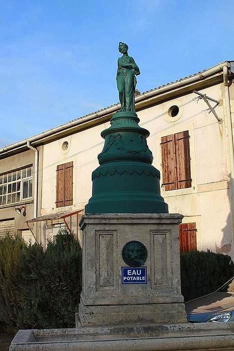 Saint-Maurice-sous-les-Côtes : lavoirs, fontaines et abreuvoirs