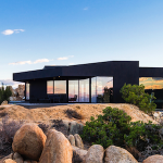ARCHITECTURE : BLACK DESERT HOUSE