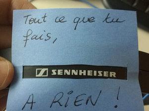 Laissez parler les petits papiers : jeux de marques et de mots