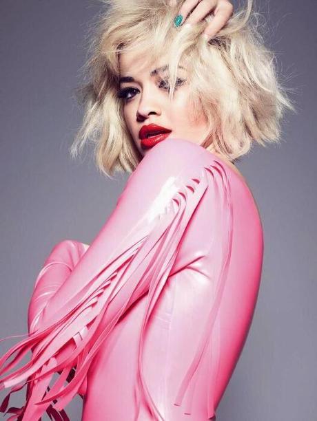 Rita Ora en campagne pour Rimmel London
