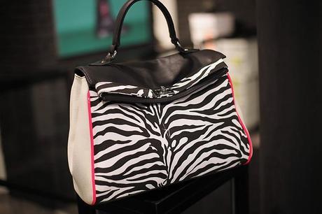 texto photo texto nouvelle collection8 Black & White vs Folk