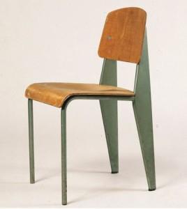 Zoom sur… la chaise Standard de Jean Prouvé