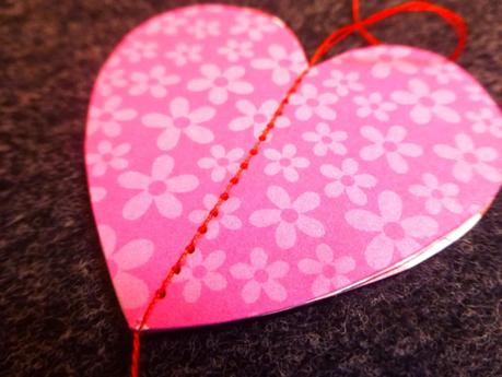 DIY: des coeurs en papier cousus ou origami pour la Saint Valentin