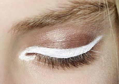 Tendance eye liner blanc