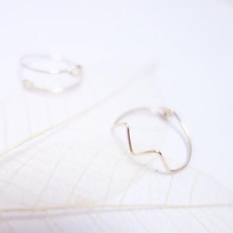 Nouvelle bague @gisel_bijoux #chic #epuree #ring #jewelry #jewellery #tendance #douceur #geometric #bague #bijoux #createur #newco #spring14 #summer14  (à http://giselb.com)