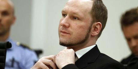 Anders Breivik, le tueur d’Utoya, réclame une PS3 et veut jouer à des jeux « adultes »