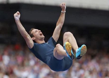 Renaud Lavillenie bat le record de Sergueï Bubka (6,16m) à Donetsk