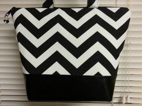 Un sac à main récup et un sac à lunch réutilisable