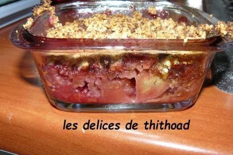 crumble de pommes et framboises P1200159.JPG