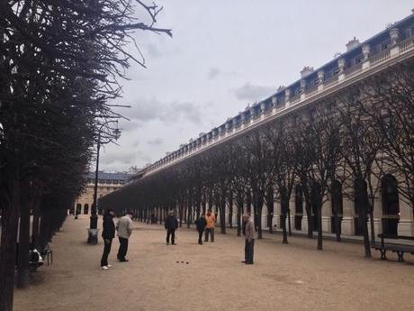 Partie de pétanque au Palais Royal