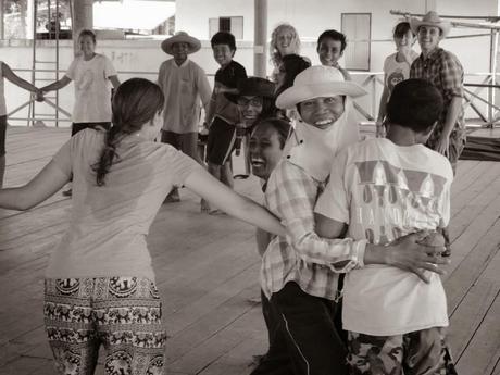 Surin: Elephants et immersion Issan [HD]