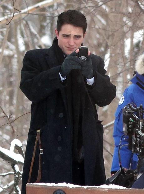 Robert Pattinson joue les photographes