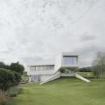 ARCHI: Freundorf villa par Project A01, une villa entièrement blanche