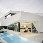 ARCHI: Freundorf villa par Project A01, une villa entièrement blanche