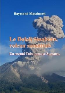 Le Dolok Sinaboen volcan sumatrais..jpg