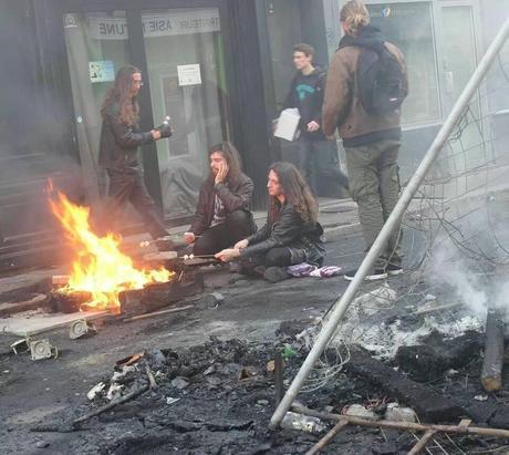 Nantes, une ville dans le chaos après la manifestation contre laéroport