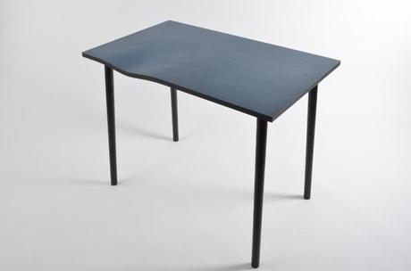 Piece of Me le bureau à mémoire de forme par Formellt Piece of Me le bureau à mémoire de forme par Formellt