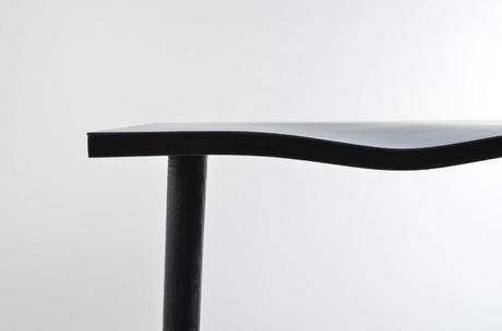 Piece of Me le bureau à mémoire de forme par Formellt Piece of Me le bureau à mémoire de forme par Formellt