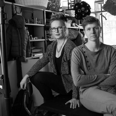 Piece of Me le bureau à mémoire de forme par Formellt Piece of Me le bureau à mémoire de forme par Formellt