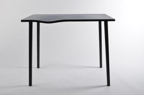 Piece of Me le bureau à mémoire de forme par Formellt Piece of Me le bureau à mémoire de forme par Formellt