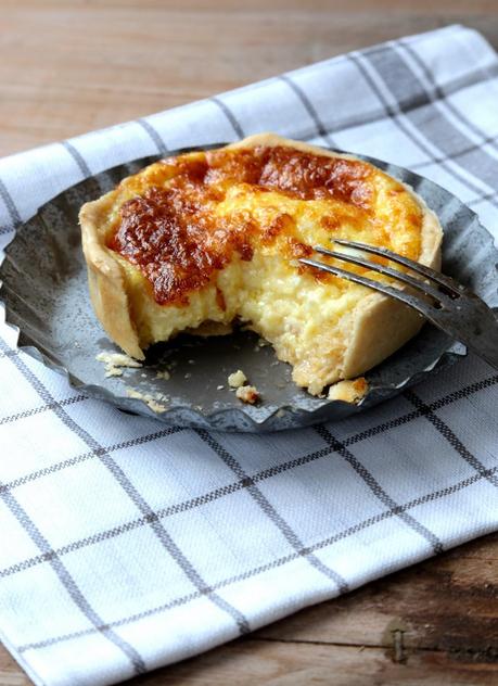 Ramequin au fromage ou tarte salée au gruyère Suisse