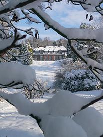 vue sur le Manoir sous la neige