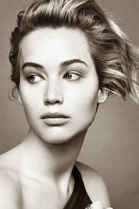 Jennifer Lawrence top canon dans la nouvelle campagne Dior...