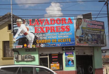 Quito par l'affichage