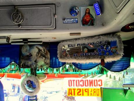 Quito par l'affichage