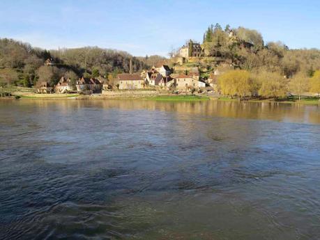 Les villages de Monpazier, Belvès et Limeuil en Dordogne