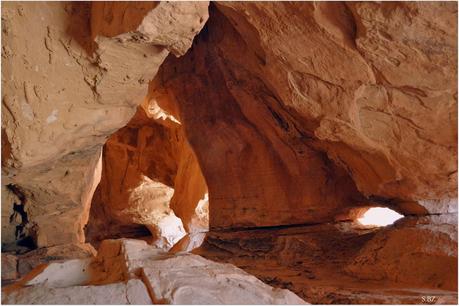Le TREG: encore des images de l'Ennedi...