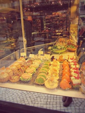 rue montorgeuil paris