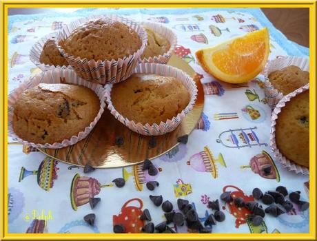 Muffins à l'orange et pépites de chocolat.