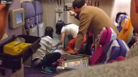 Thai Airways, Pekin- Bangkok, bagarre en plein vol  [HD]