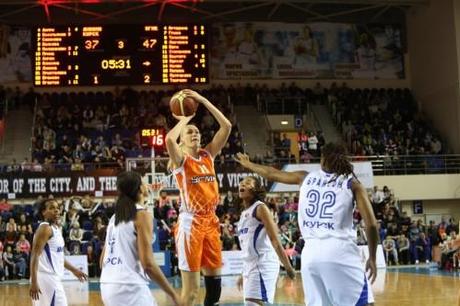 Maria-STEPANOVA--Ekaterinbourg--vs.-Kursk_basket.ugmk.com.jpg