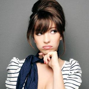 Julia Cinna, son nouveau single a reçu la bénédiction de Blondie!