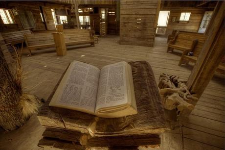 Minister Tree House 04