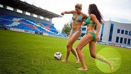 Footballeuses-bikini