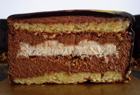 Individuels chocolat-noisettes glaçage 