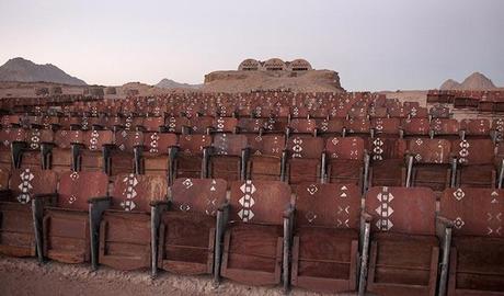 cinema-abandoned-outdoor-movie-theater-in-the-desert-of-sinai4