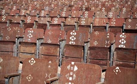 cinema-abandoned-outdoor-movie-theater-in-the-desert-of-sinai2