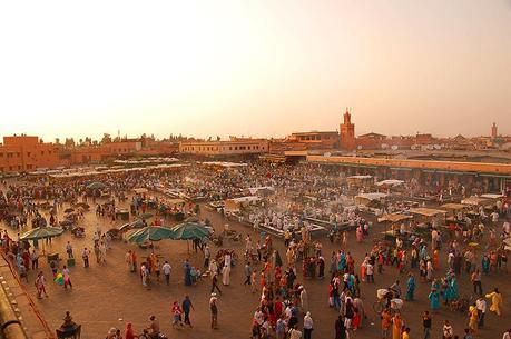 Maroc_Marrakech_place-panorama_Jemaa-el-Fna