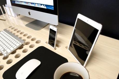 Un bureau conçu pour votre iPhone, iPad, iMac, Mackbook...