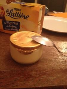 Petit pot de crème saveur vanille La Laitière
