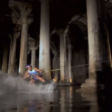 Wake entre les colones de la Basilica Palace Wake entre les colones de la Basilica Palace