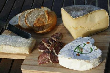 fromages_saucisson_pain_france