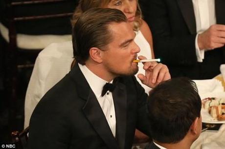 Leonardo DiCaprio and Julia Louis-Dreyfus smoke e-cigs at Golden Globe