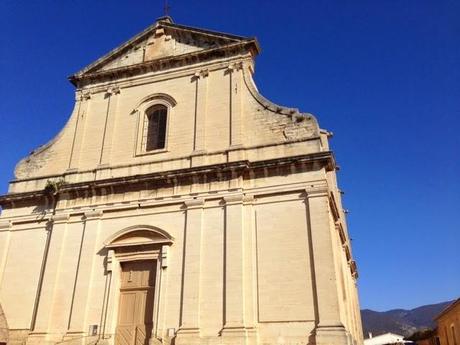 Bedoin, carte postale de la fille du Ventoux